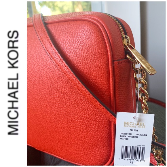 NWT authentic MK genuine pebble leather crossbody - Picture 3 of 6